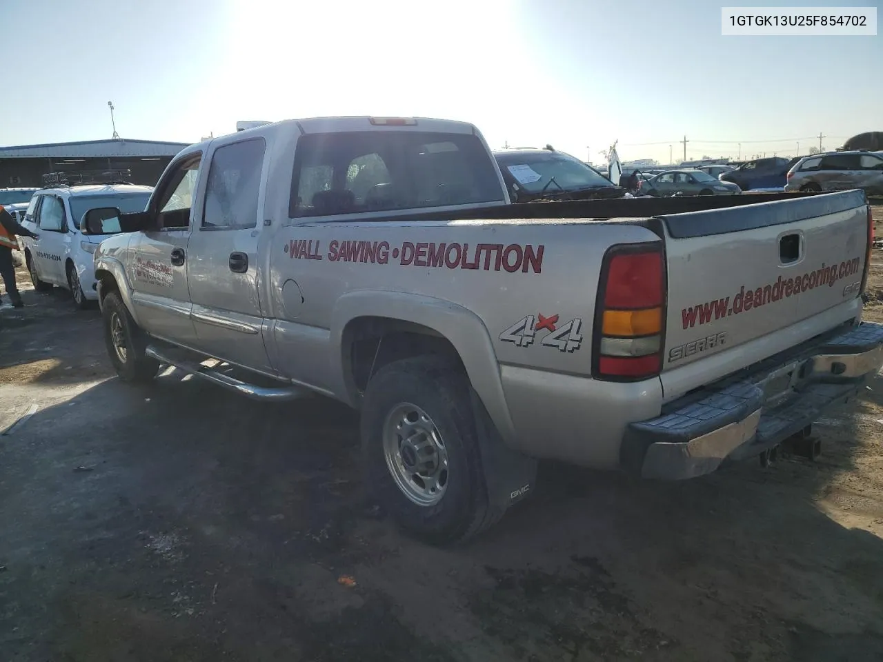 2005 GMC Sierra K1500 Heavy Duty VIN: 1GTGK13U25F854702 Lot: 88795075