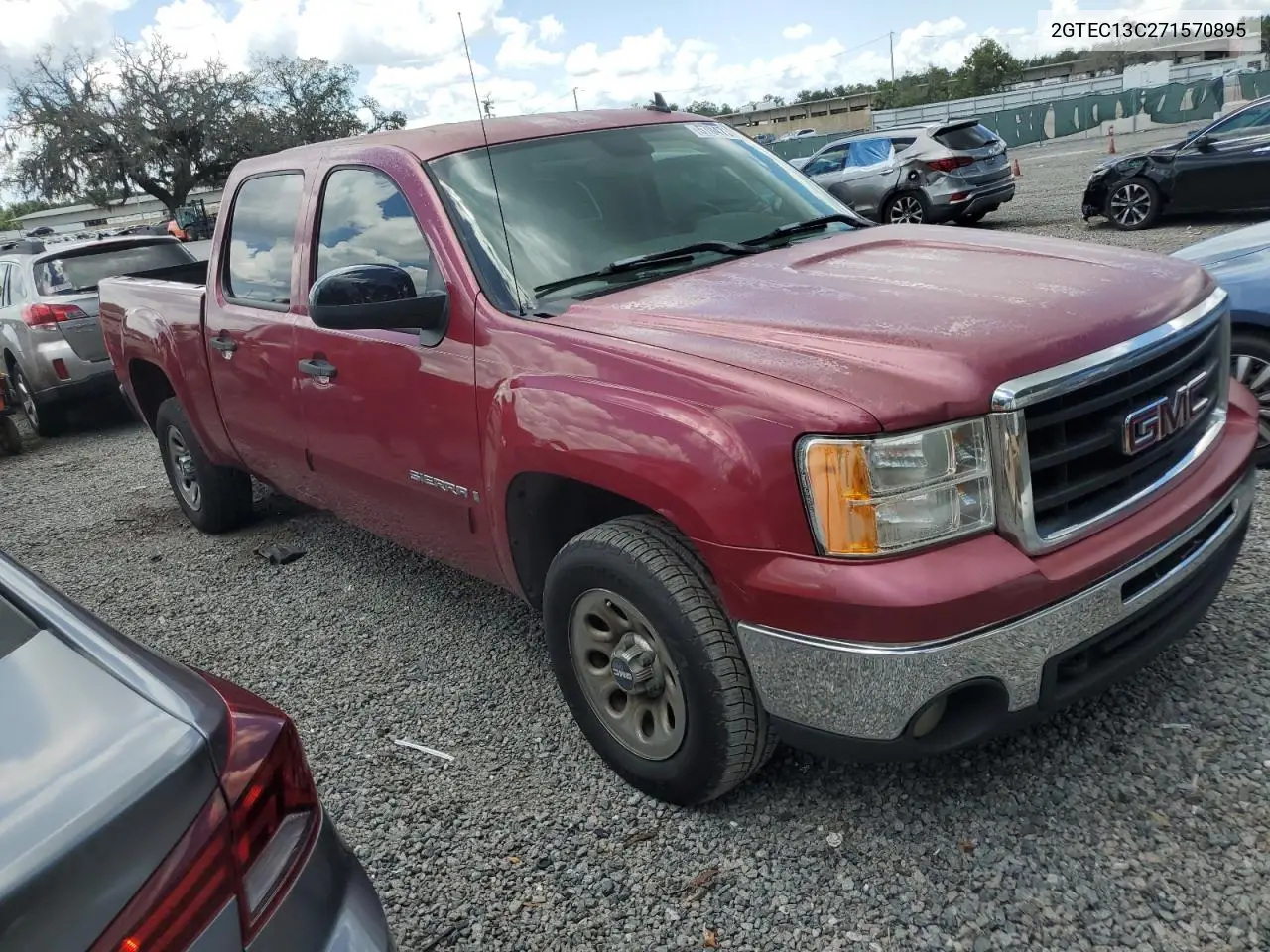 2007 GMC New Sierra C1500 VIN: 2GTEC13C271570895 Lot: 57047385