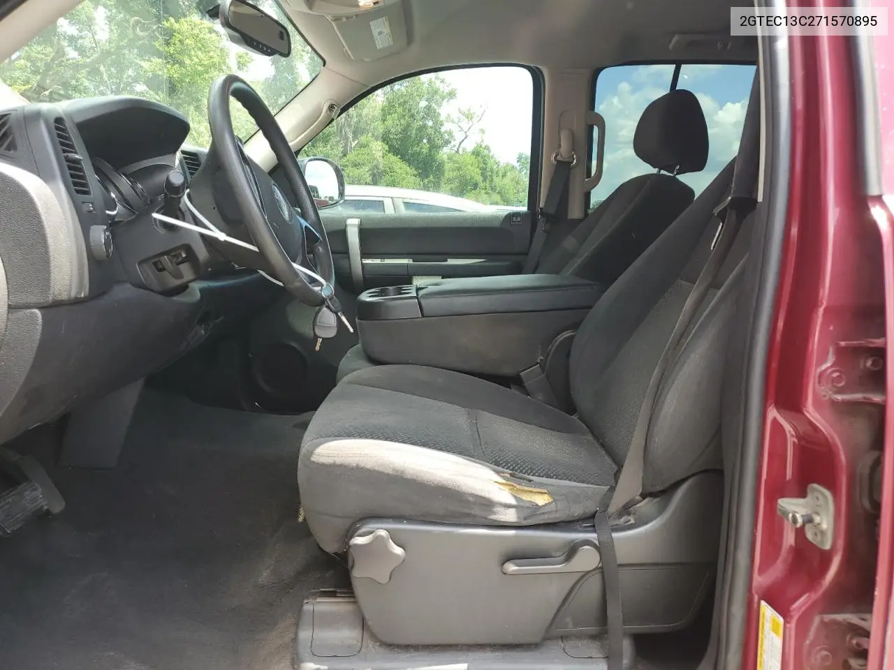 2007 GMC New Sierra C1500 VIN: 2GTEC13C271570895 Lot: 57047385
