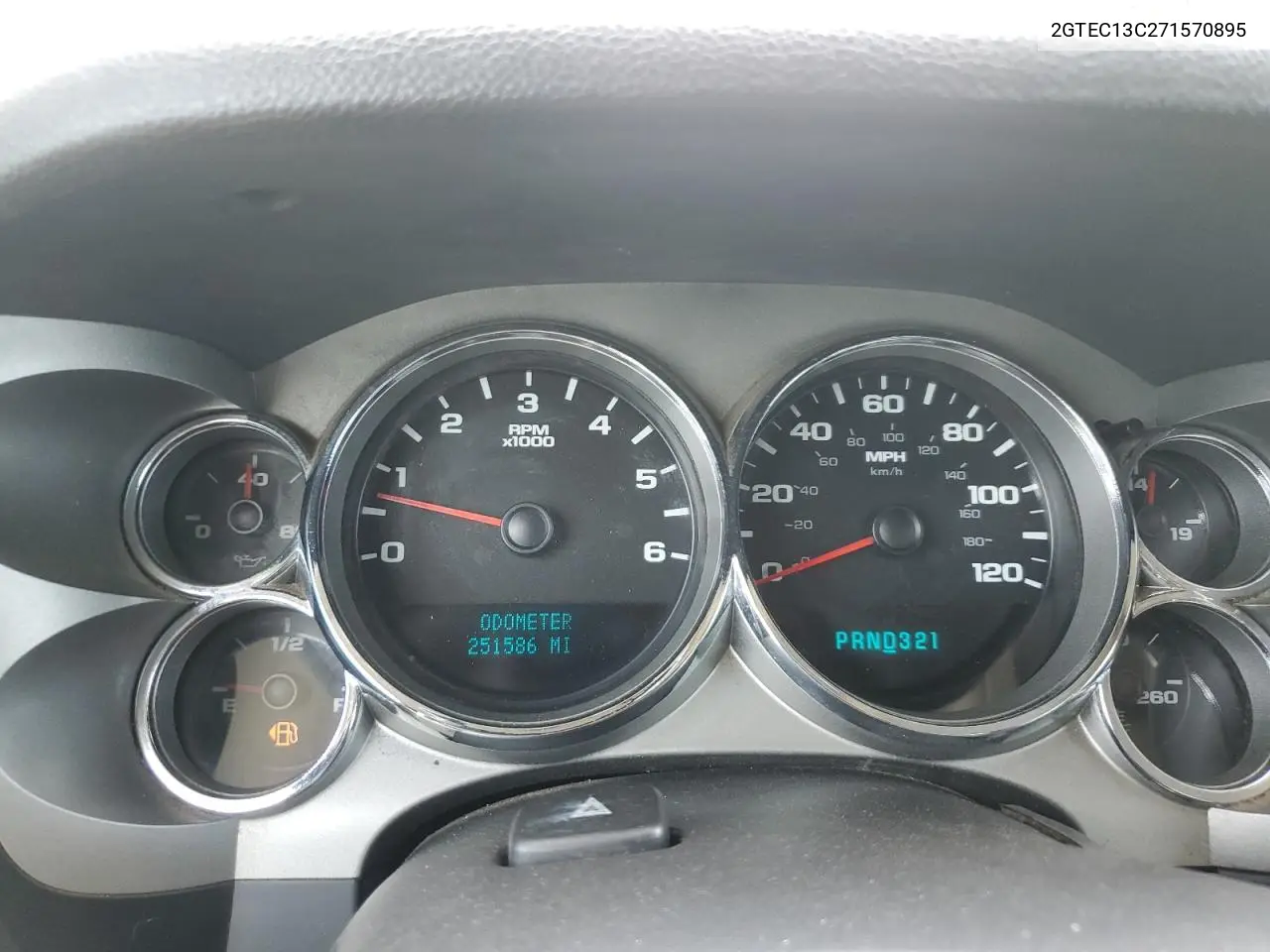 2007 GMC New Sierra C1500 VIN: 2GTEC13C271570895 Lot: 57047385
