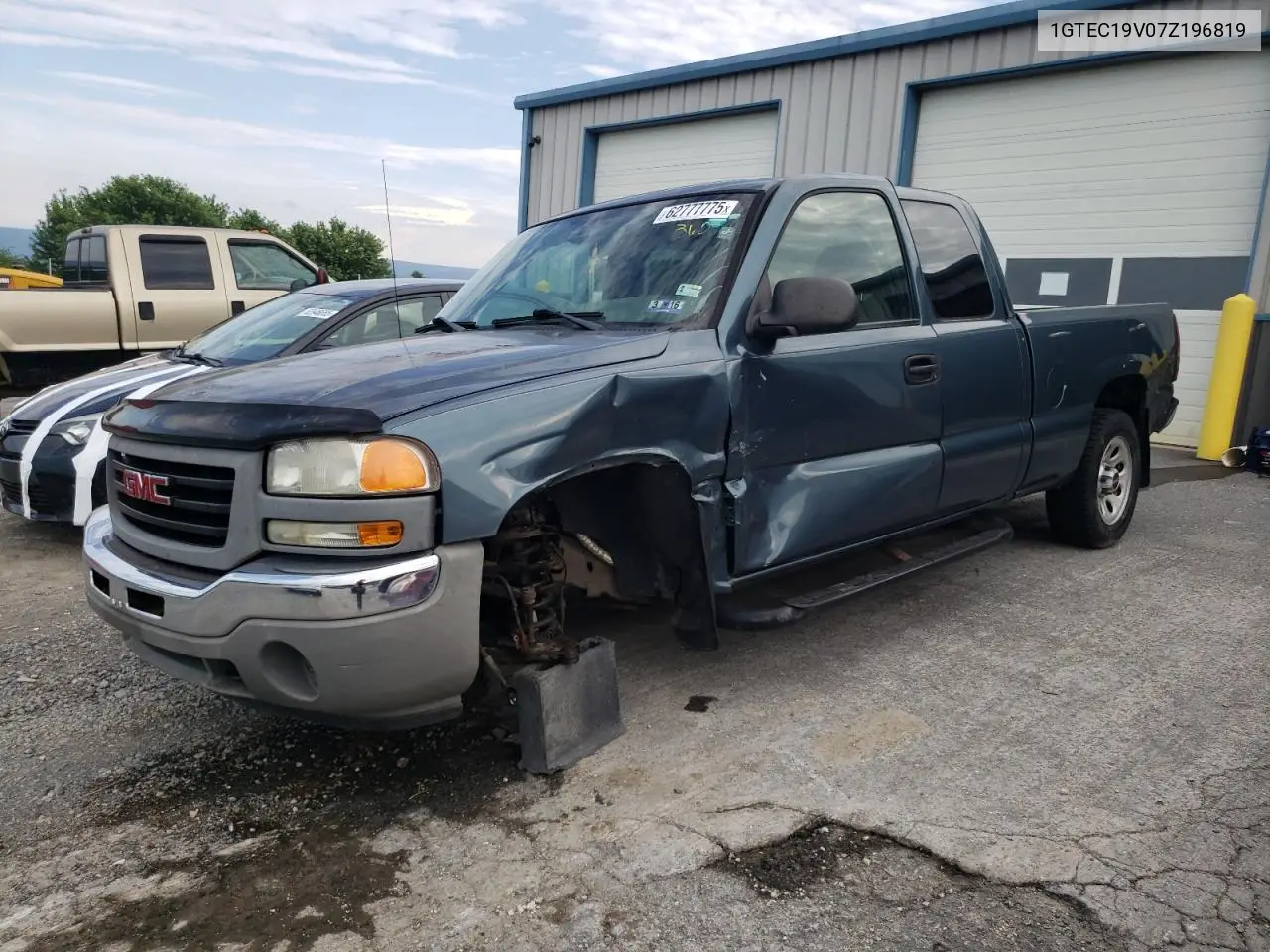 2007 GMC New Sierra C1500 Classic VIN: 1GTEC19V07Z196819 Lot: 62777775