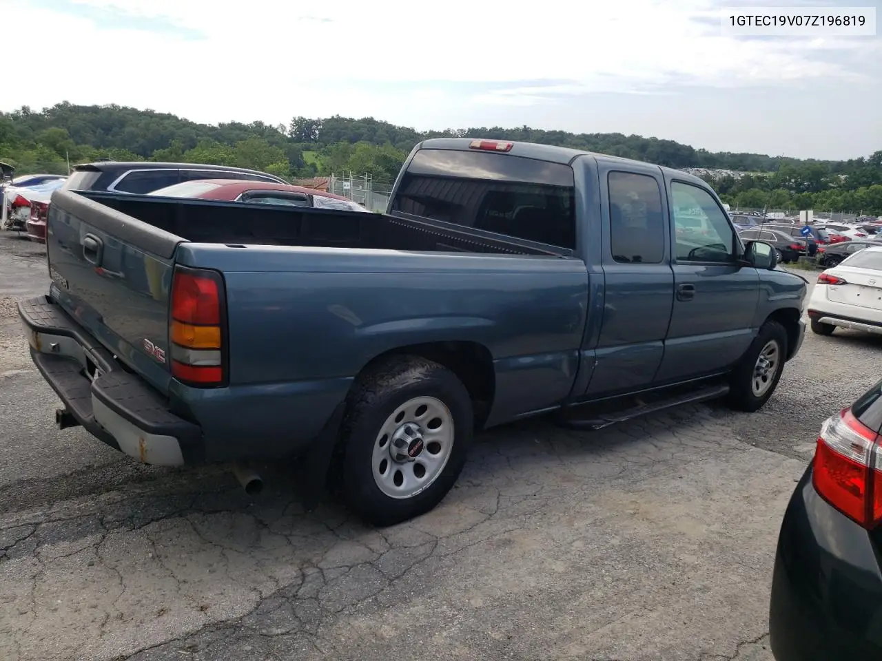 2007 GMC New Sierra C1500 Classic VIN: 1GTEC19V07Z196819 Lot: 62777775