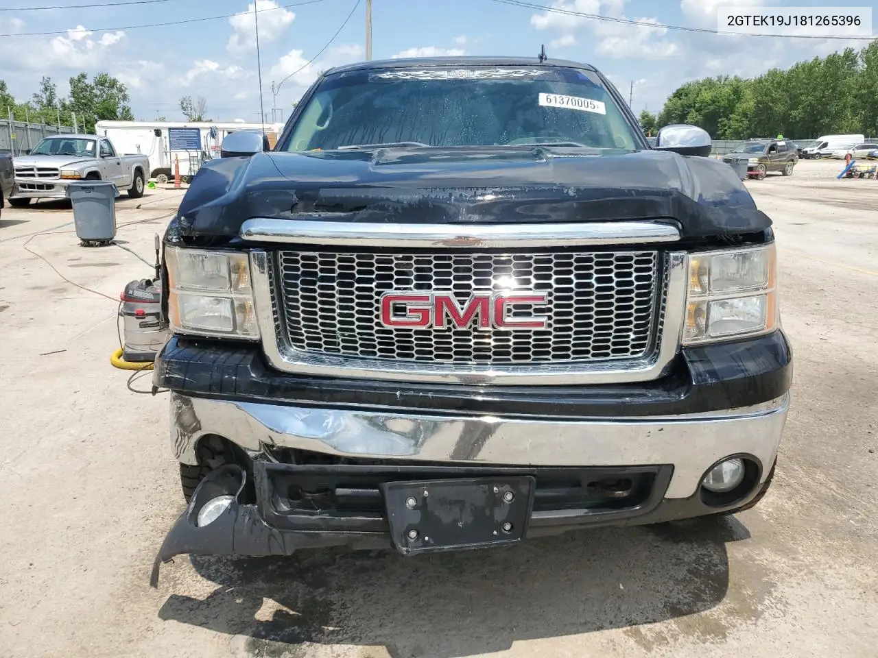 2008 GMC Sierra K1500 VIN: 2GTEK19J181265396 Lot: 61370005