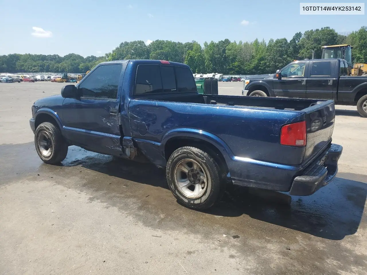 2000 GMC Sonoma VIN: 1GTDT14W4YK253142 Lot: 62575775