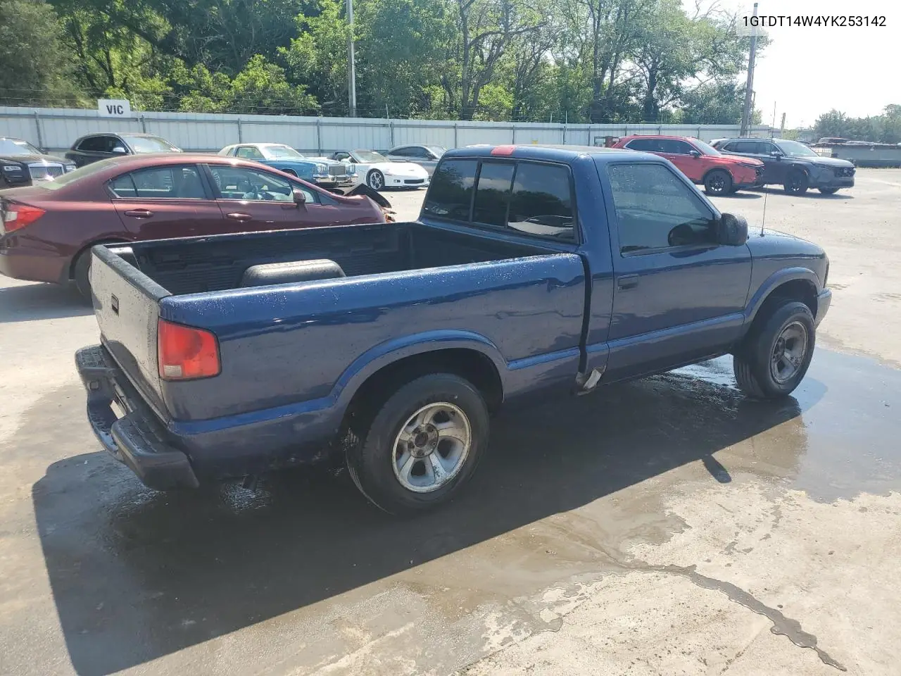 2000 GMC Sonoma VIN: 1GTDT14W4YK253142 Lot: 62575775