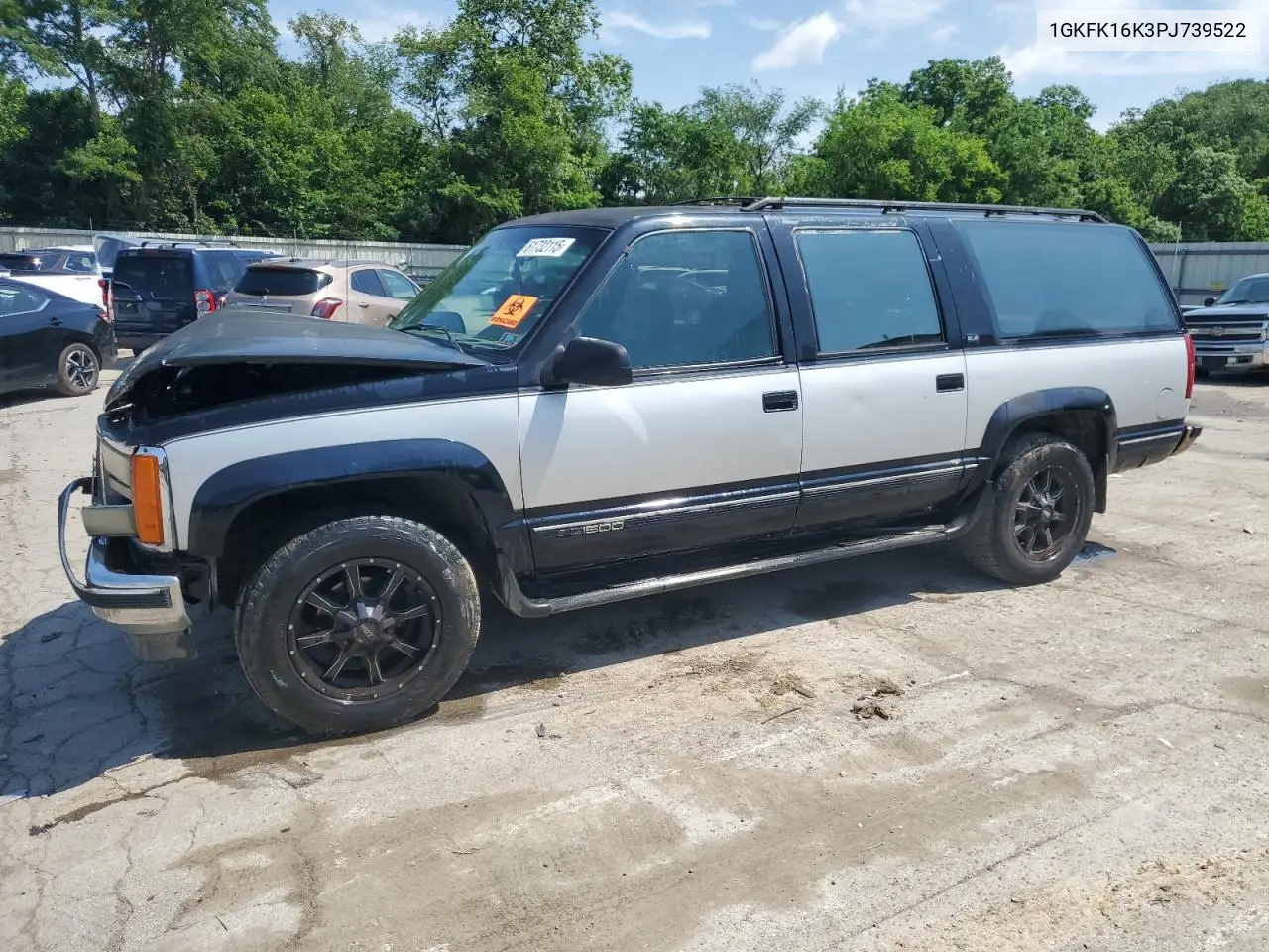 1993 GMC Suburban K1500 VIN: 1GKFK16K3PJ739522 Lot: 61732115