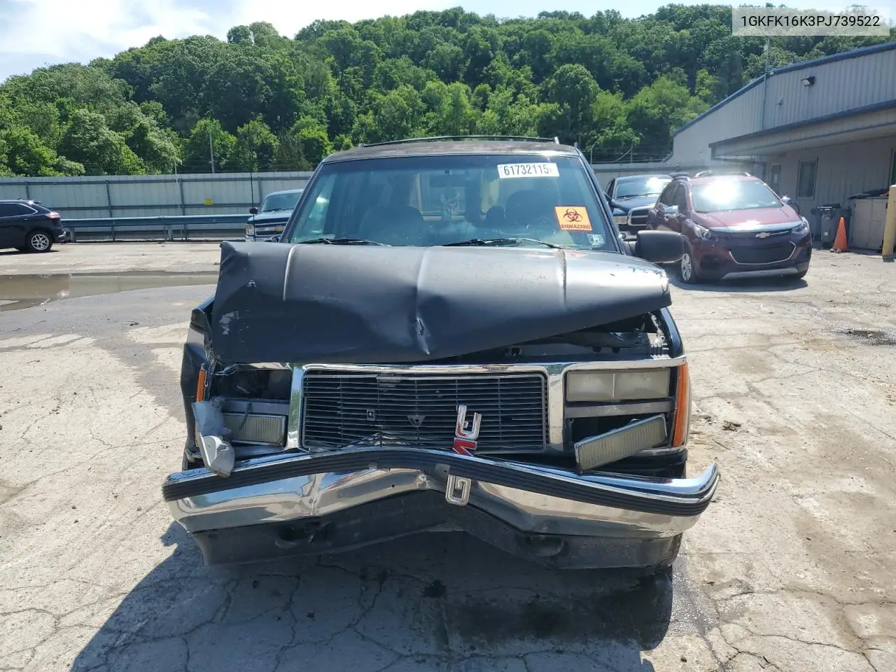 1993 GMC Suburban K1500 VIN: 1GKFK16K3PJ739522 Lot: 61732115