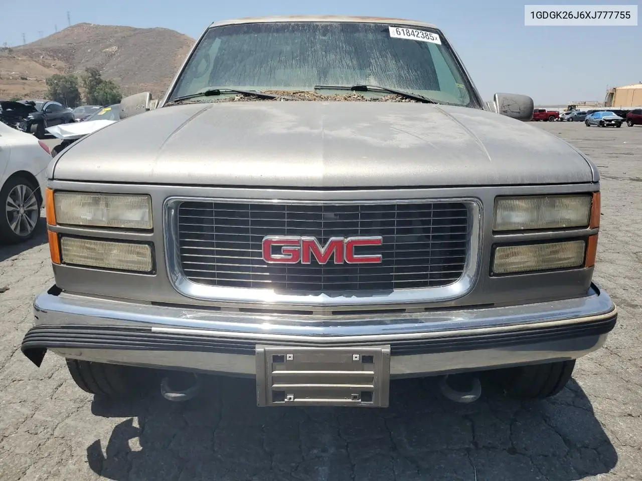 1999 GMC Suburban K2500 VIN: 1GDGK26J6XJ777755 Lot: 61842385