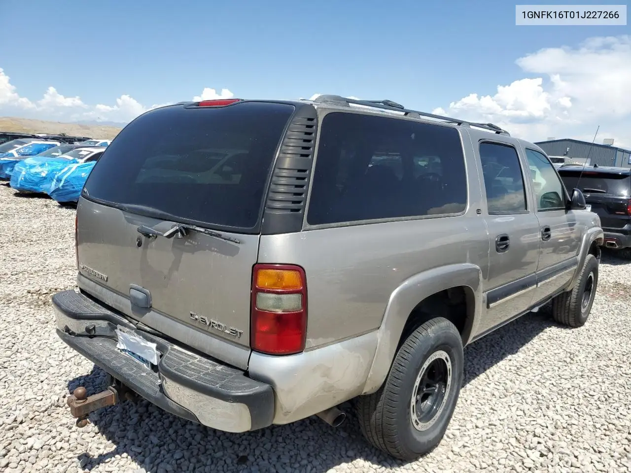 2001 Chevrolet Suburban K1500 VIN: 1GNFK16T01J227266 Lot: 58265675