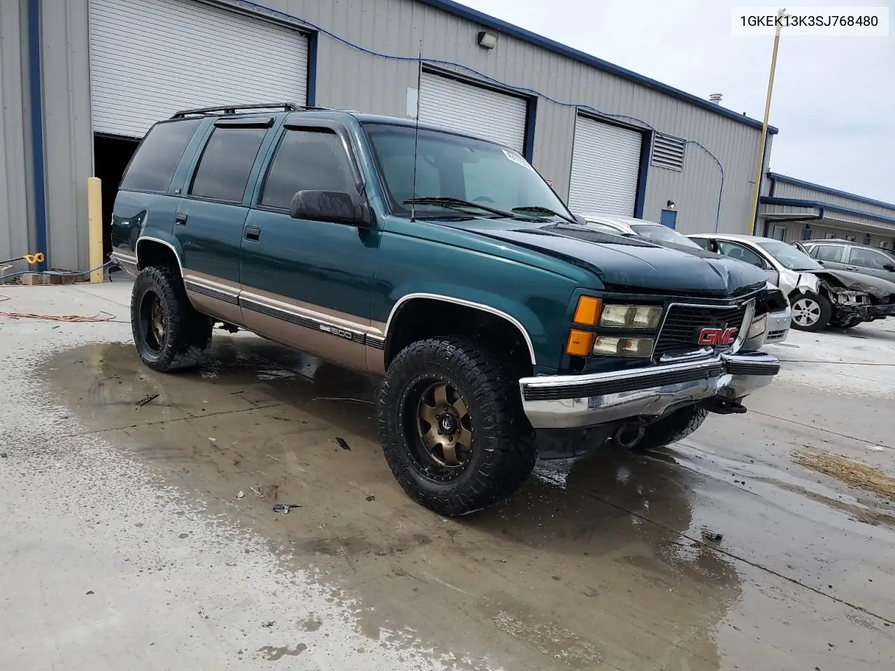 1995 GMC Yukon VIN: 1GKEK13K3SJ768480 Lot: 49117915