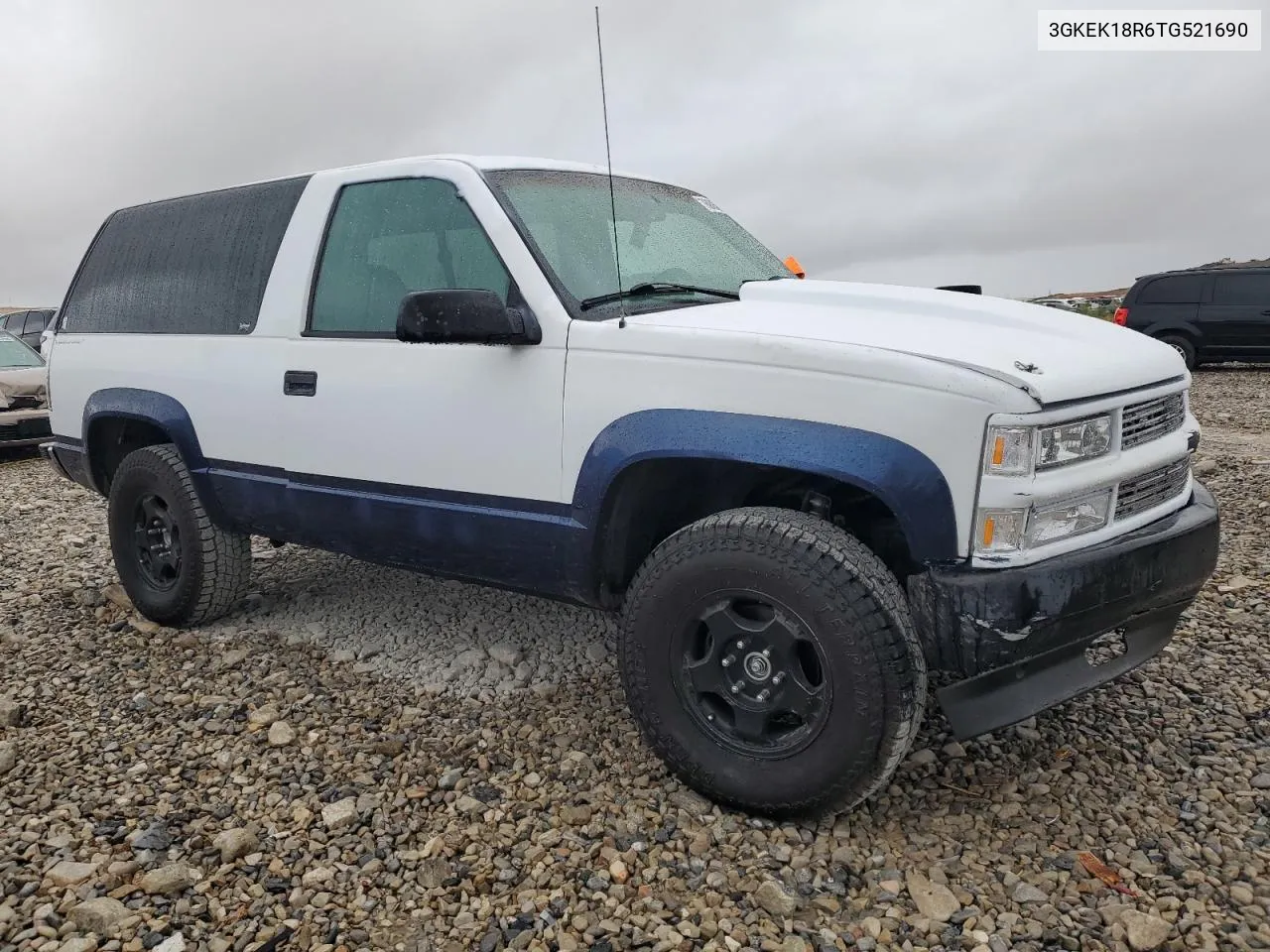 1996 GMC Yukon VIN: 3GKEK18R6TG521690 Lot: 76060364