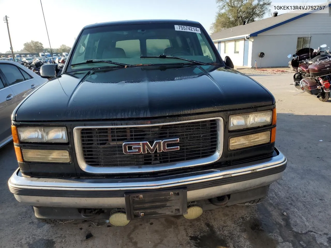 1997 GMC Yukon VIN: 1GKEK13R4VJ752757 Lot: 75574214