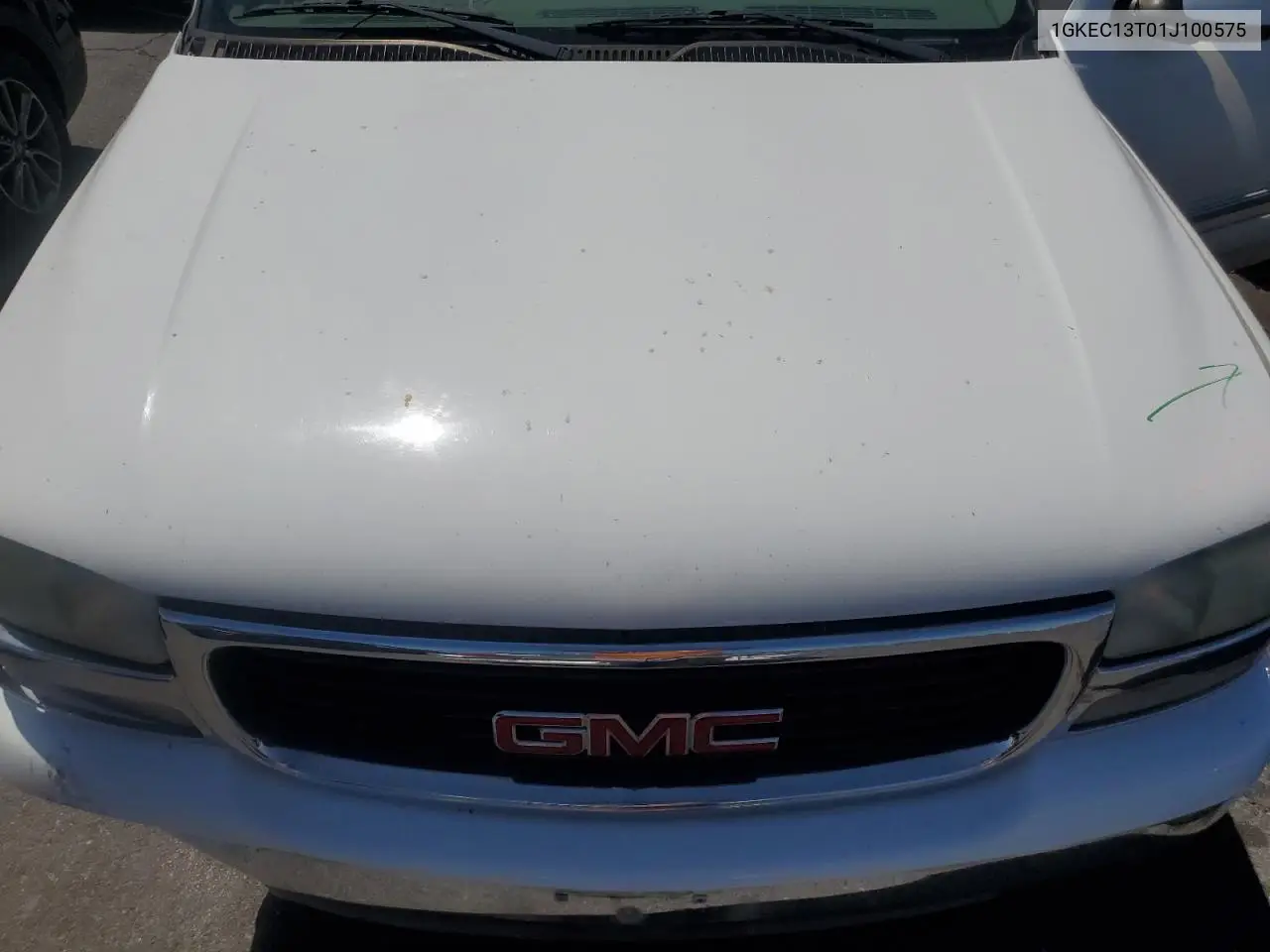 2001 GMC Yukon VIN: 1GKEC13T01J100575 Lot: 62694545