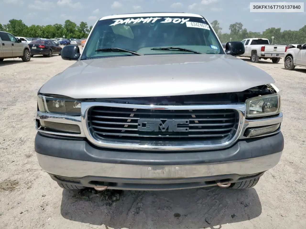 2001 GMC Yukon Xl K1500 VIN: 3GKFK16T71G137840 Lot: 63424075