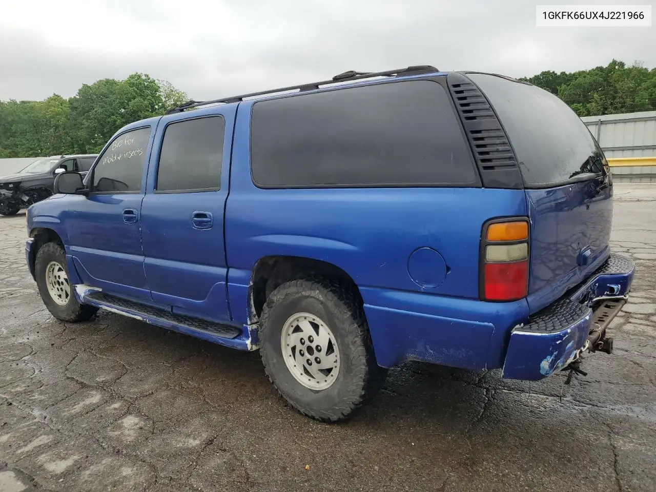2004 GMC Yukon Xl Denali VIN: 1GKFK66UX4J221966 Lot: 56733925