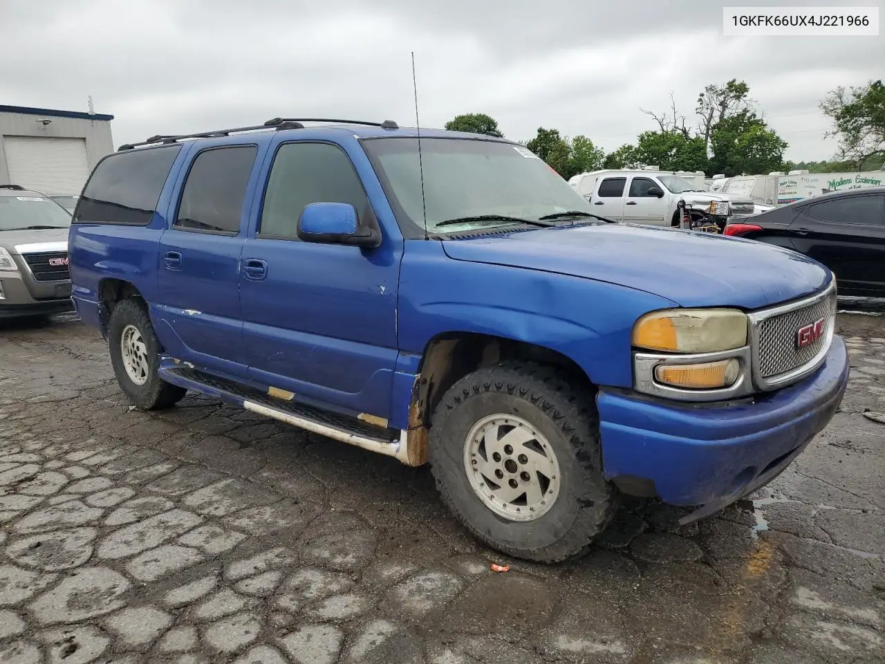 2004 GMC Yukon Xl Denali VIN: 1GKFK66UX4J221966 Lot: 56733925