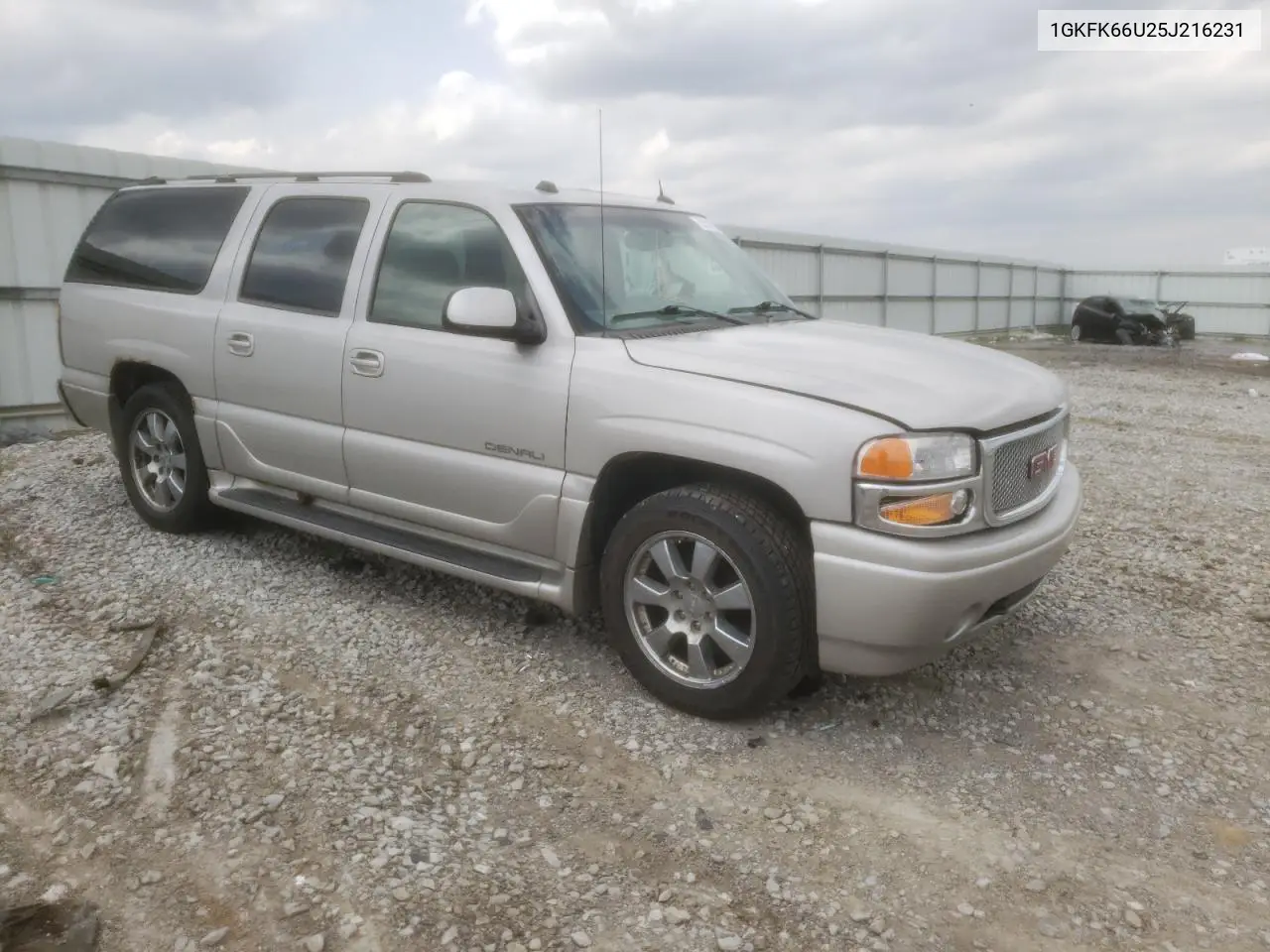 2005 GMC Yukon Xl Denali VIN: 1GKFK66U25J216231 Lot: 52962575