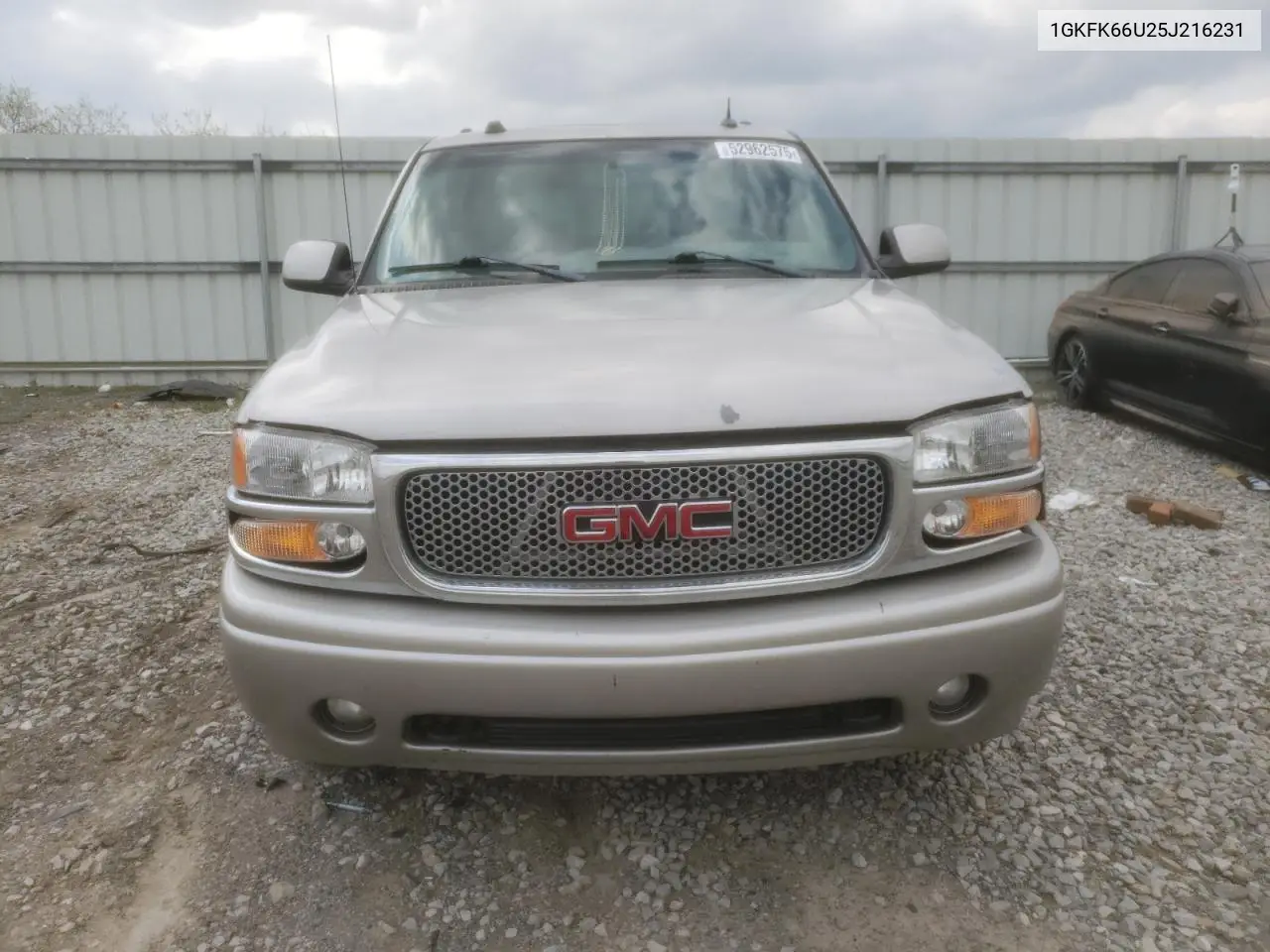 2005 GMC Yukon Xl Denali VIN: 1GKFK66U25J216231 Lot: 52962575
