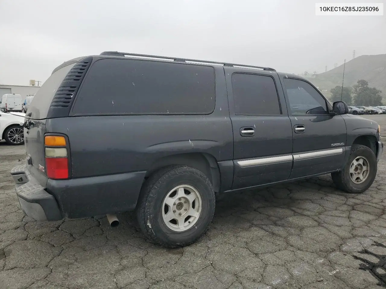 2005 GMC Yukon Xl C1500 VIN: 1GKEC16Z85J235096 Lot: 54122015