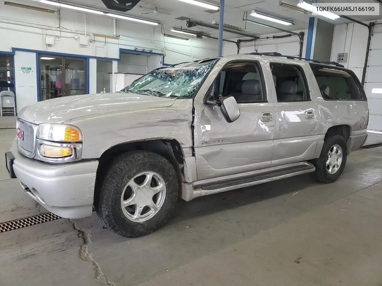 2005 GMC Yukon Xl Denali VIN: 1GKFK66U45J166190 Lot: 56972705