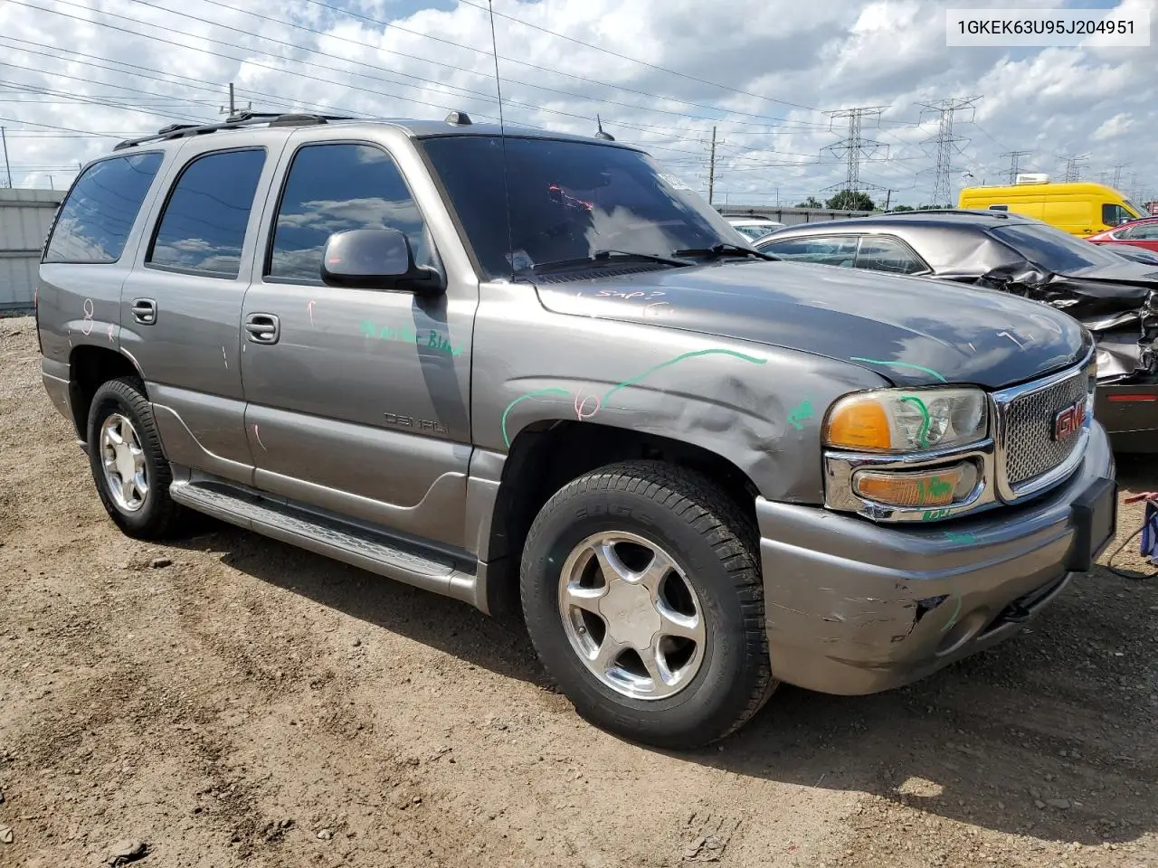 2005 GMC Yukon Denali VIN: 1GKEK63U95J204951 Lot: 62136875