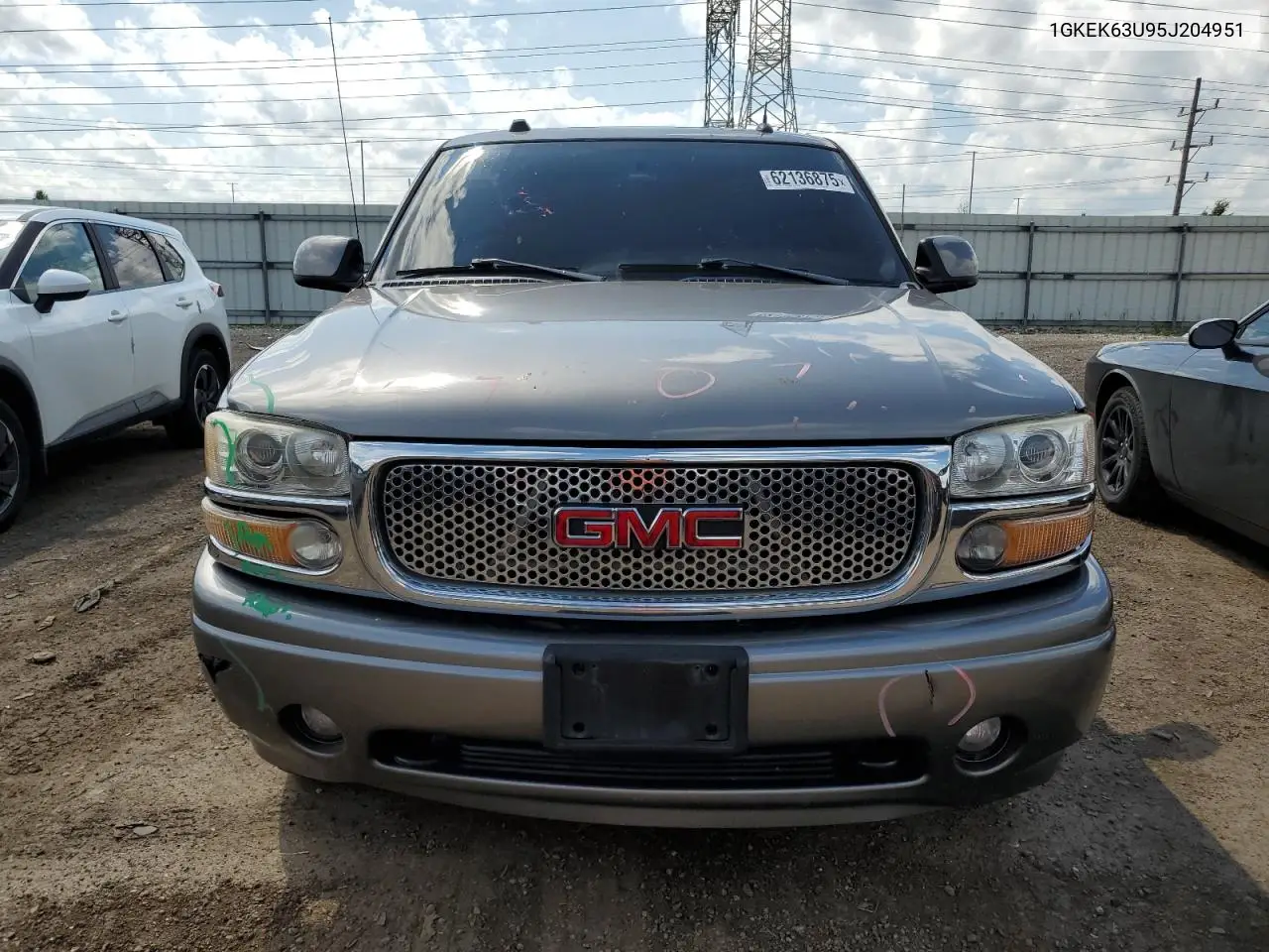 2005 GMC Yukon Denali VIN: 1GKEK63U95J204951 Lot: 62136875