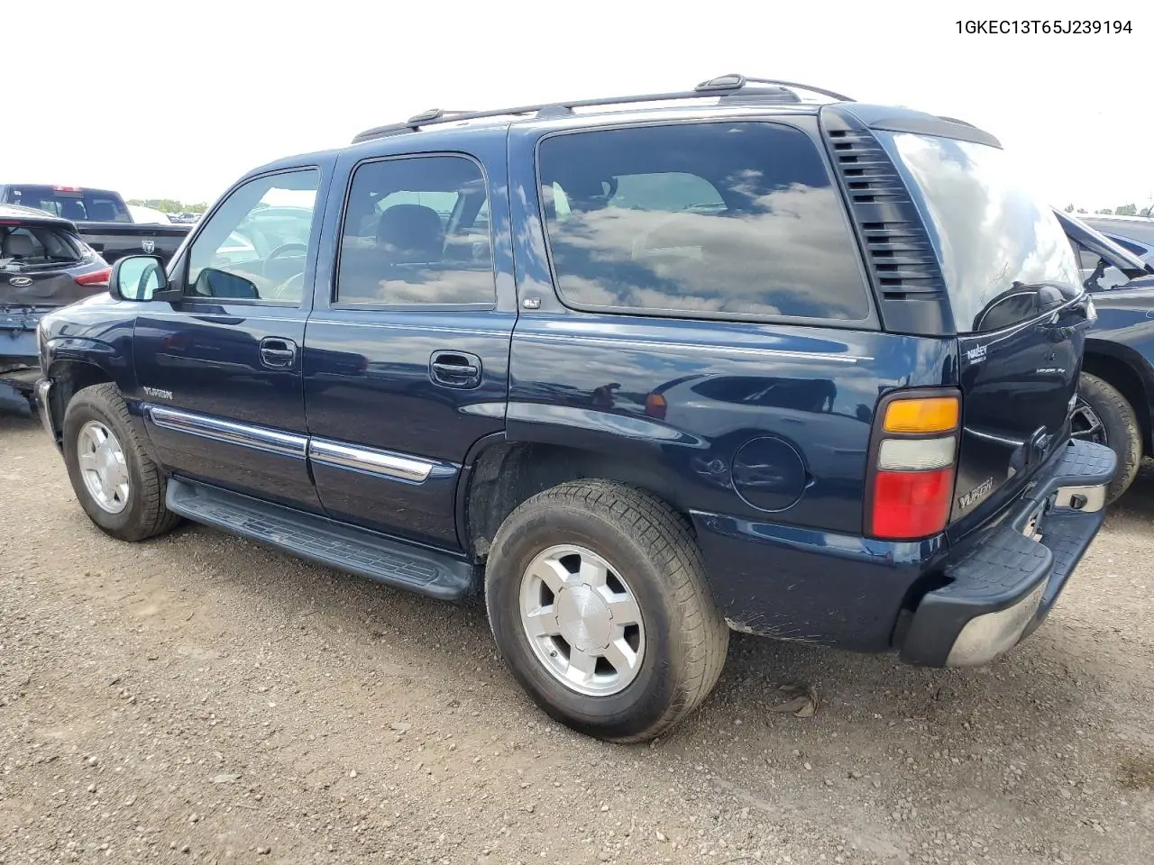 2005 GMC Yukon VIN: 1GKEC13T65J239194 Lot: 62904615
