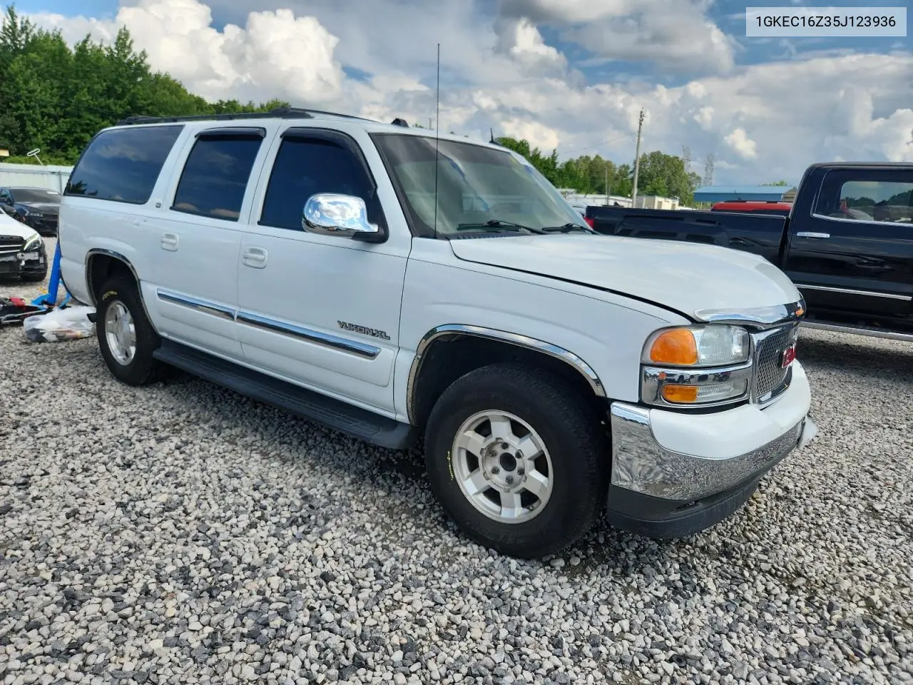 2005 GMC Yukon Xl C1500 VIN: 1GKEC16Z35J123936 Lot: 62919725