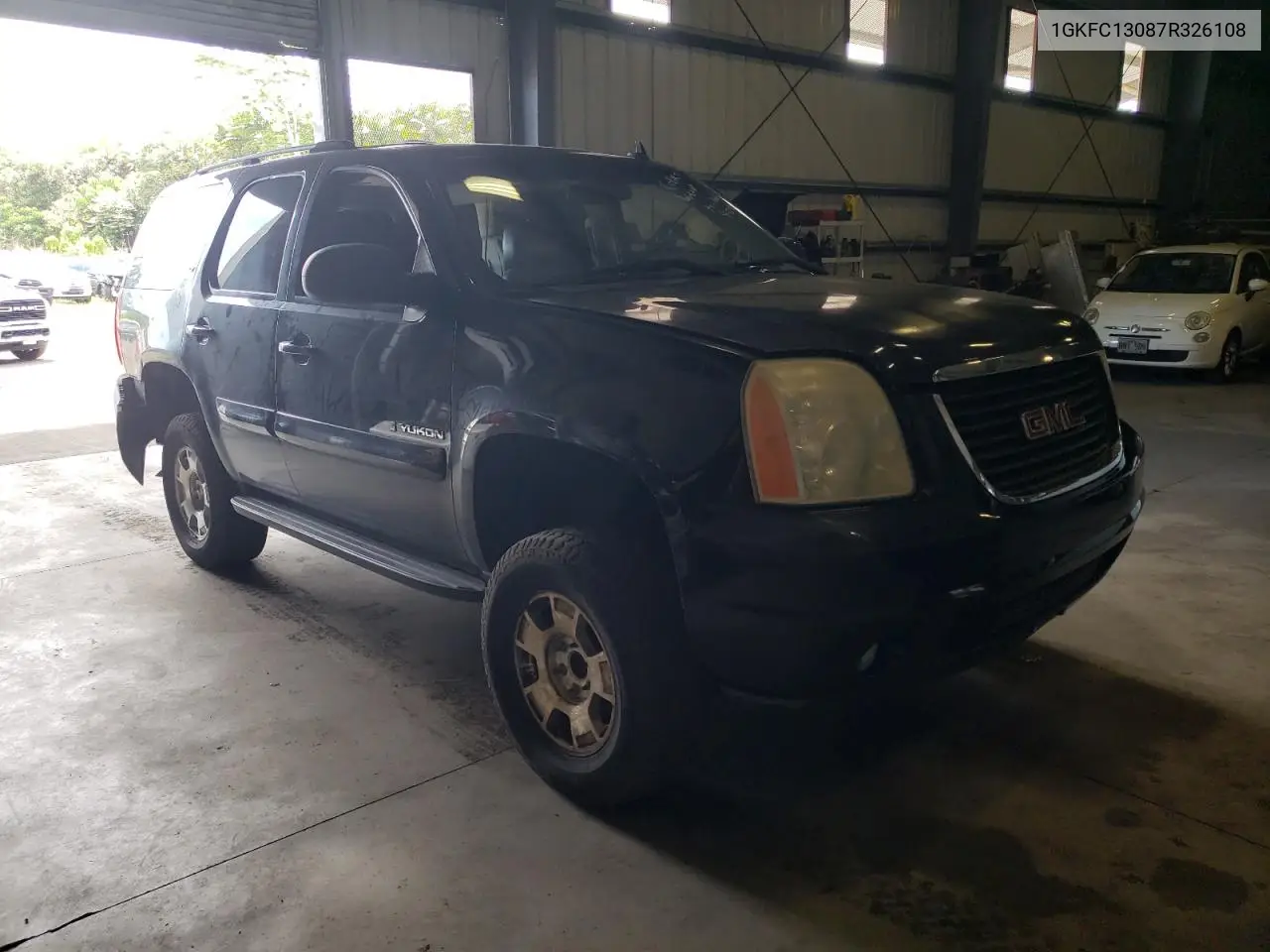 2007 GMC Yukon VIN: 1GKFC13087R326108 Lot: 53000565
