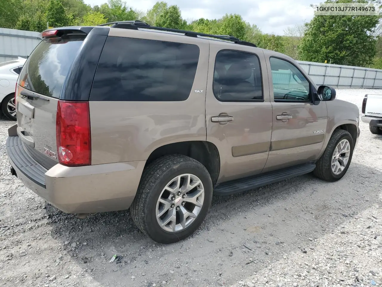 2007 GMC Yukon VIN: 1GKFC13J77R149673 Lot: 53439925