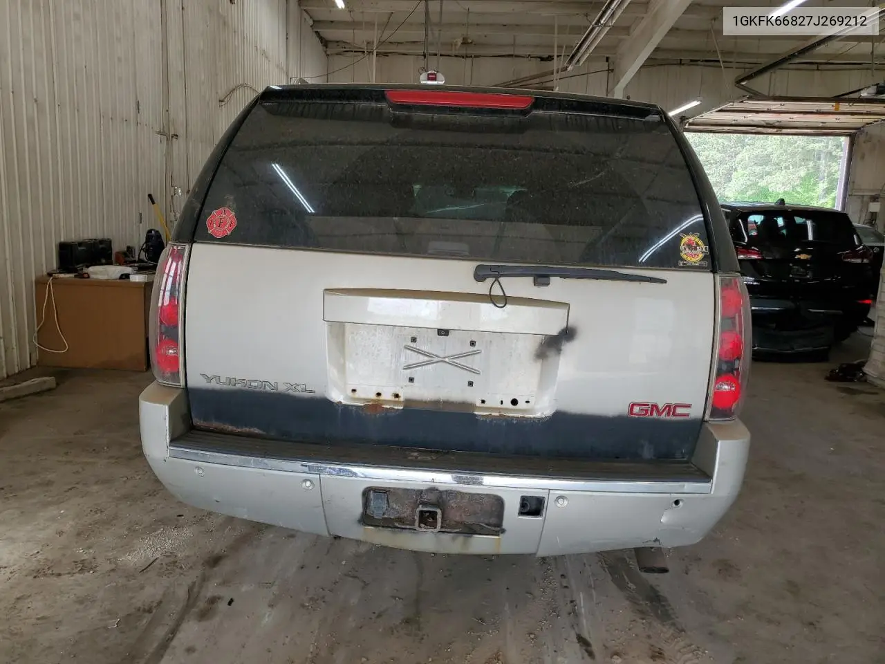 2007 GMC Yukon Xl Denali VIN: 1GKFK66827J269212 Lot: 56682755
