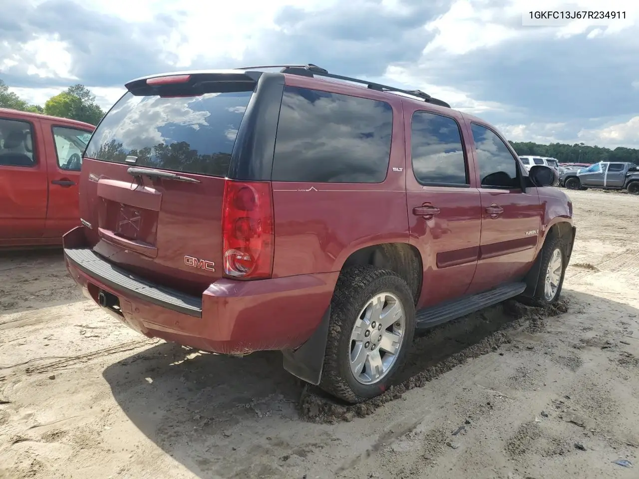 2007 GMC Yukon VIN: 1GKFC13J67R234911 Lot: 56944045