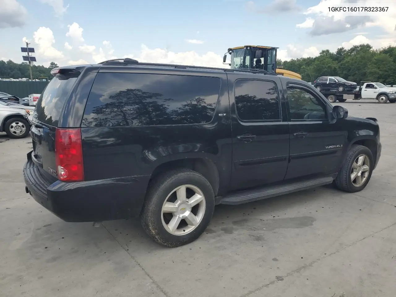 2007 GMC Yukon Xl C1500 VIN: 1GKFC16017R323367 Lot: 62348445