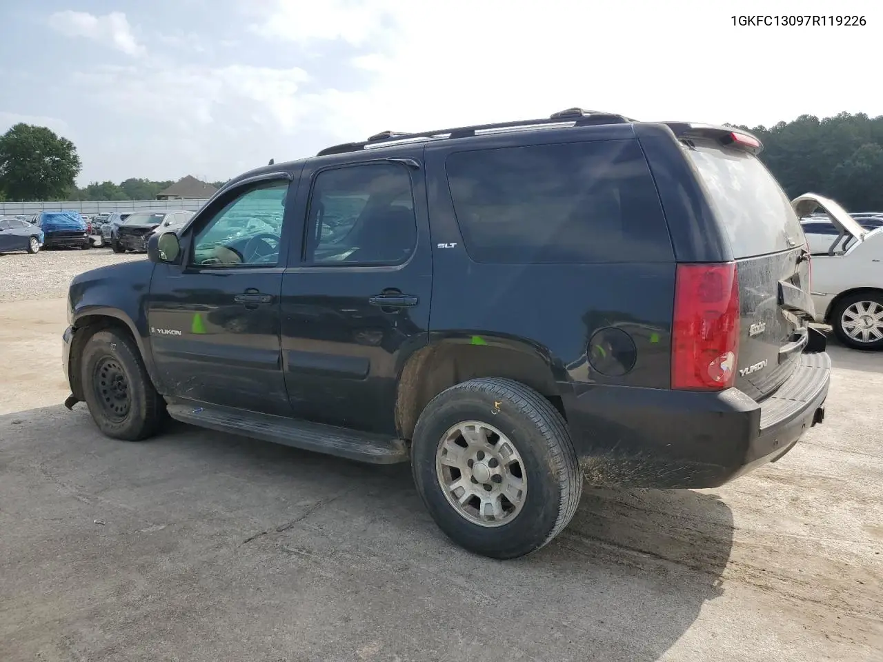 2007 GMC Yukon VIN: 1GKFC13097R119226 Lot: 62902535