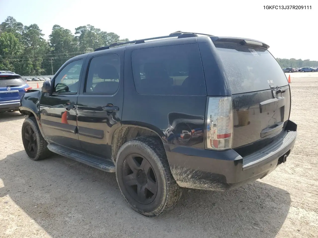 2007 GMC Yukon VIN: 1GKFC13J37R209111 Lot: 62958765