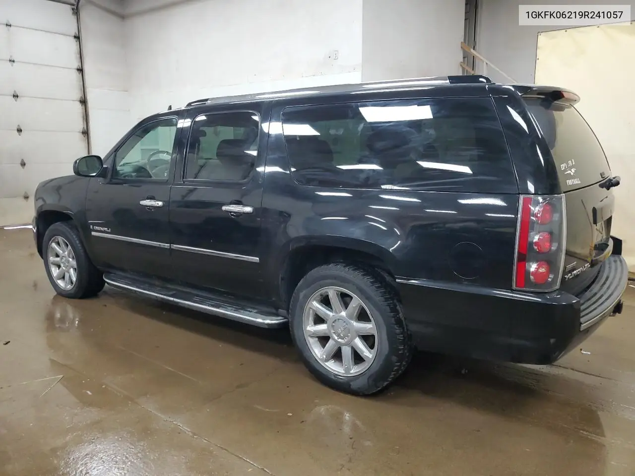 2009 GMC Yukon Xl Denali VIN: 1GKFK06219R241057 Lot: 60707885