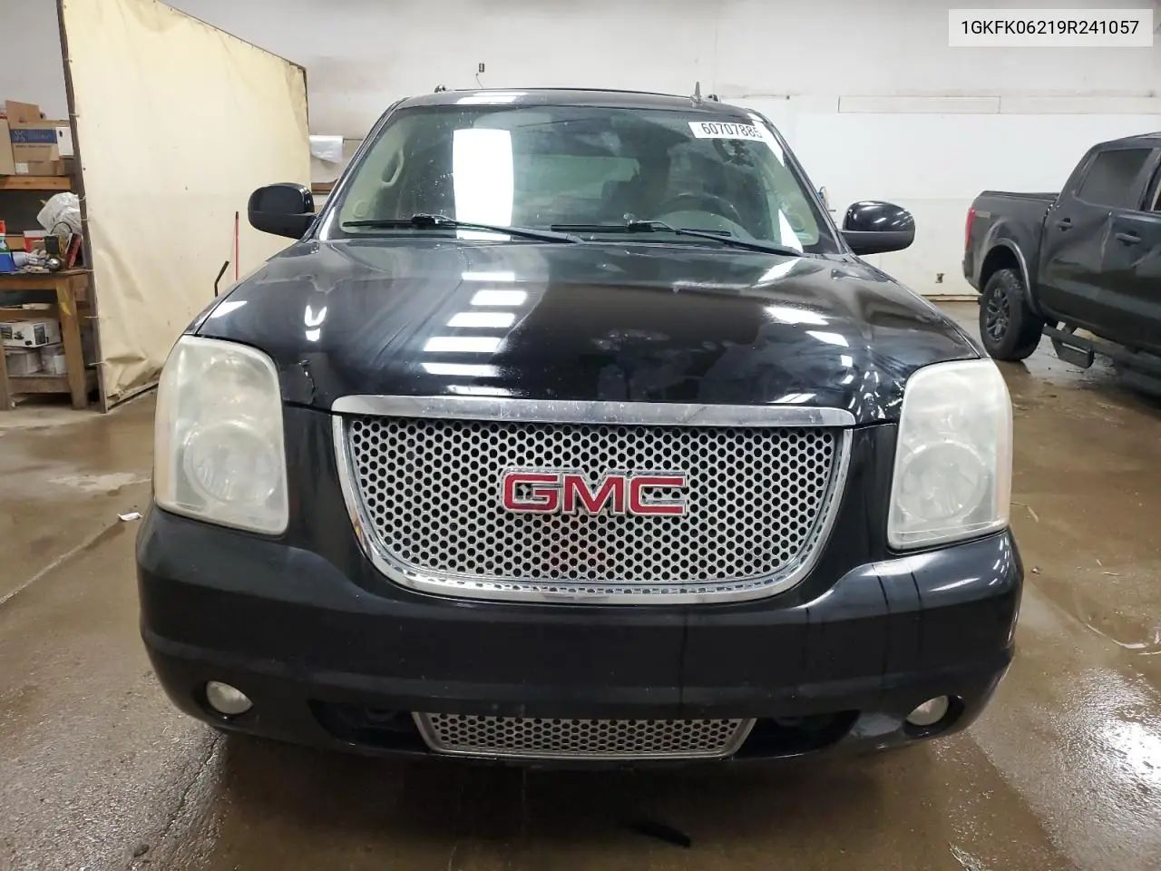 2009 GMC Yukon Xl Denali VIN: 1GKFK06219R241057 Lot: 60707885