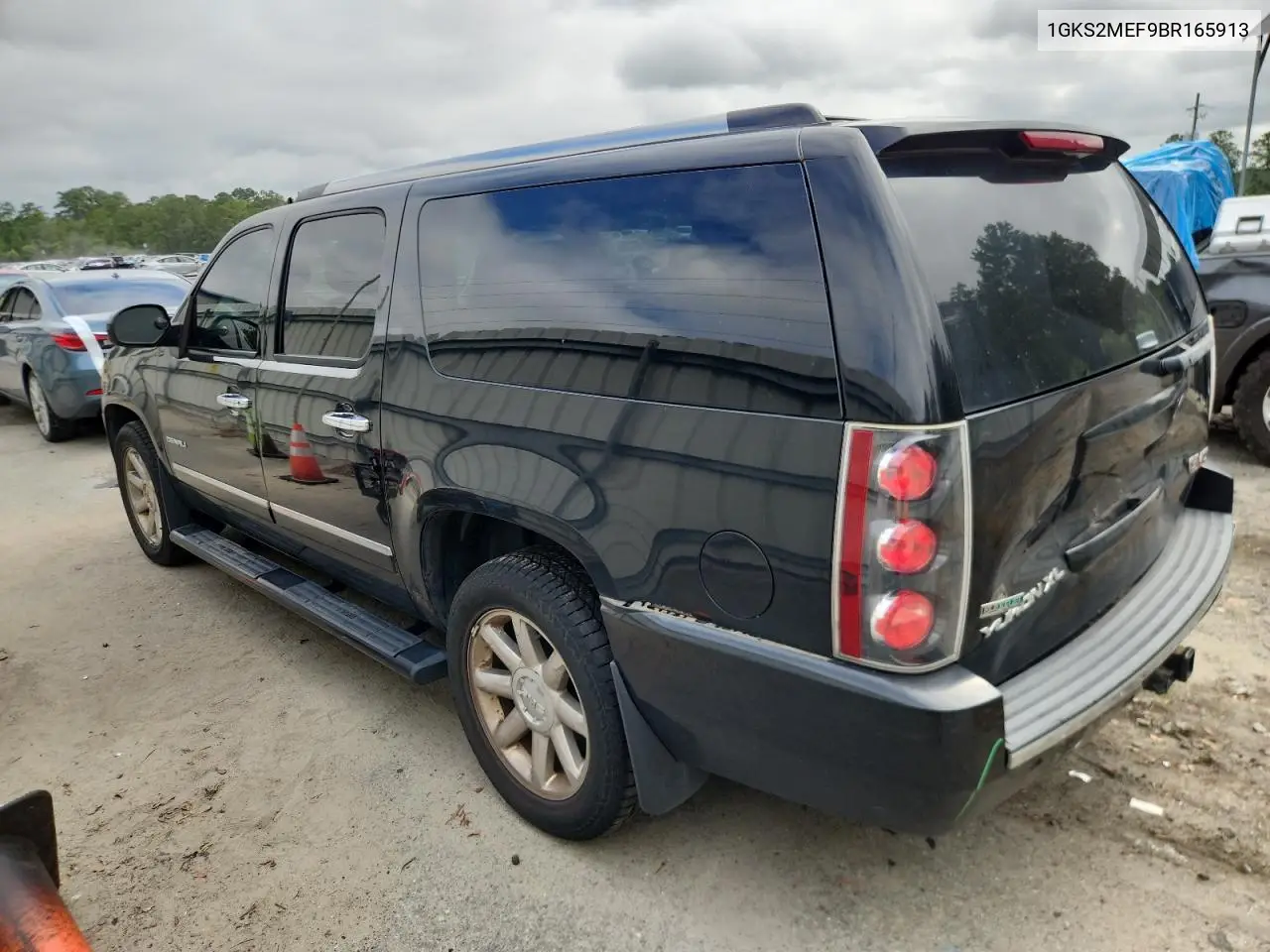 2011 GMC Yukon Xl Denali VIN: 1GKS2MEF9BR165913 Lot: 62501115