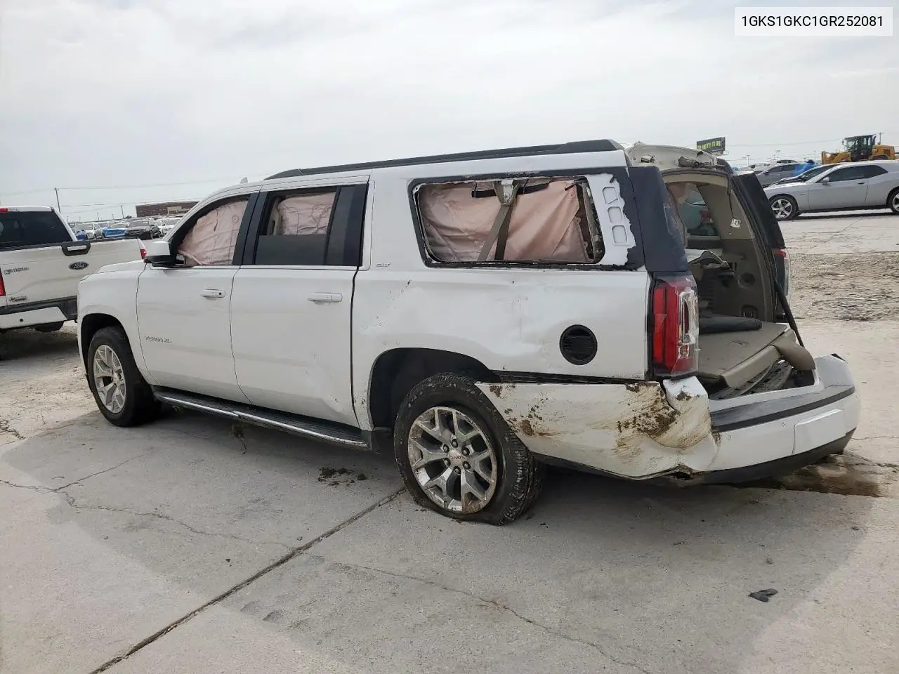 2016 GMC Yukon Xl C1500 Slt VIN: 1GKS1GKC1GR252081 Lot: 53354975