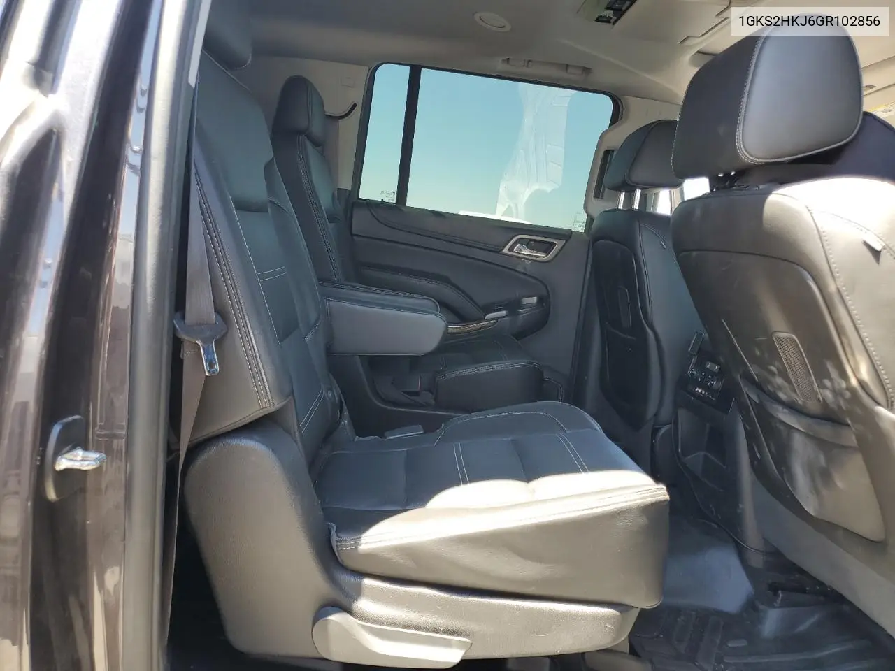 2016 GMC Yukon Xl Denali VIN: 1GKS2HKJ6GR102856 Lot: 62945065