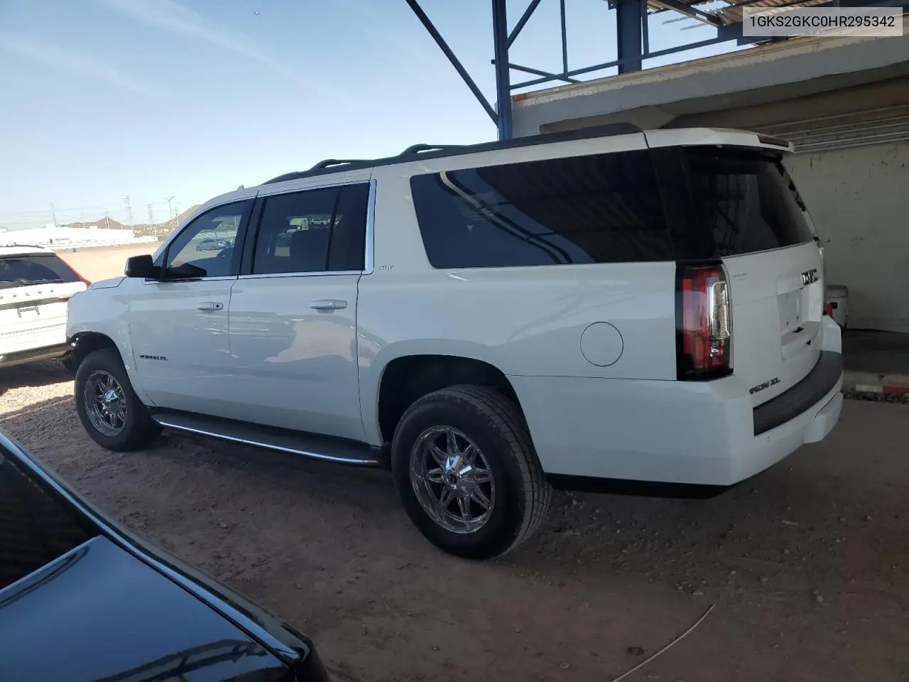 2017 GMC Yukon Xl K1500 Slt VIN: 1GKS2GKC0HR295342 Lot: 47842685