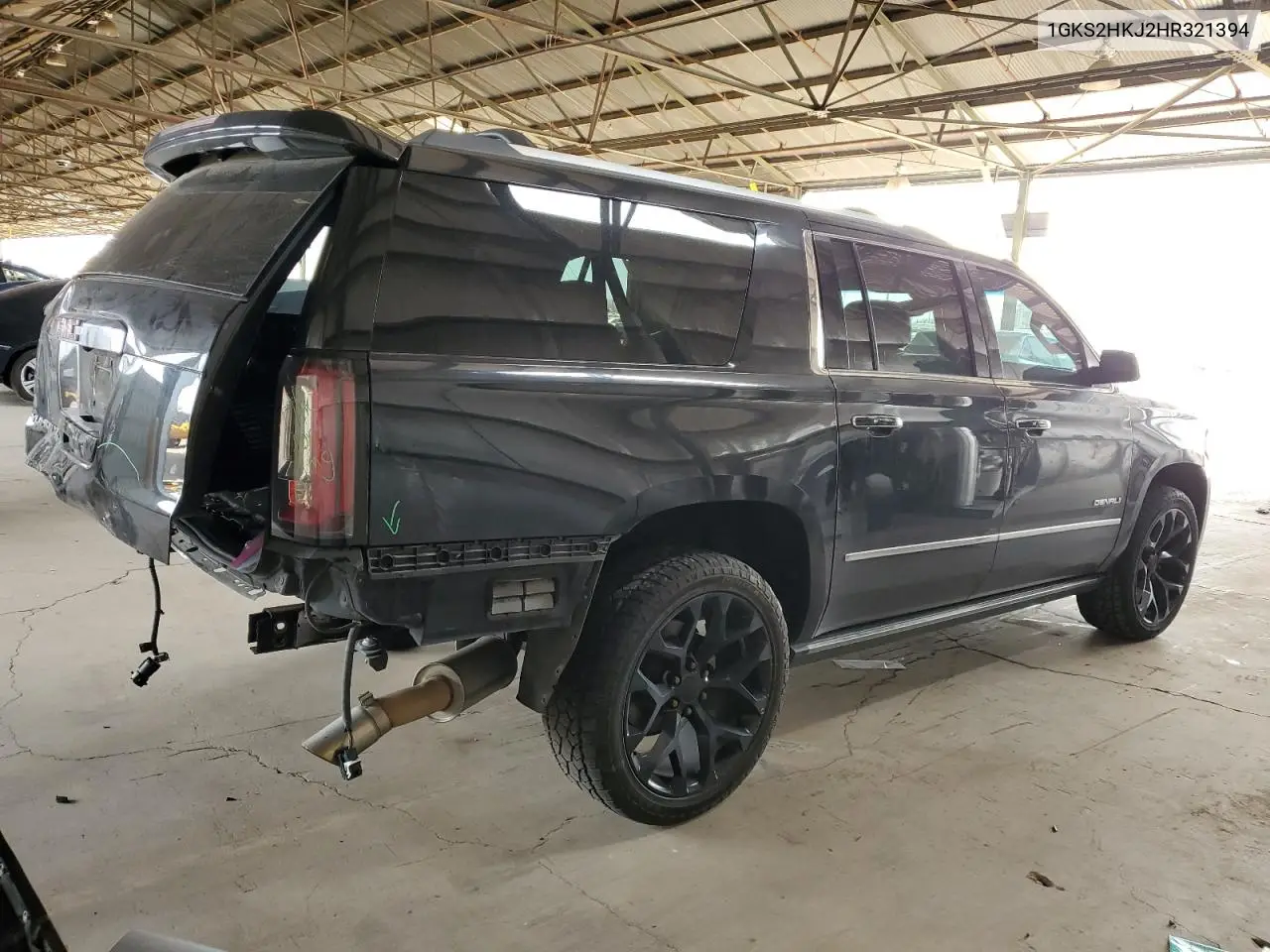 2017 GMC Yukon Xl Denali VIN: 1GKS2HKJ2HR321394 Lot: 55498825