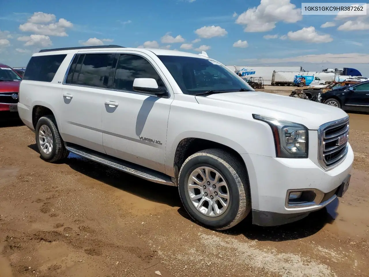 2017 GMC Yukon Xl C1500 Slt VIN: 1GKS1GKC9HR387262 Lot: 62715035