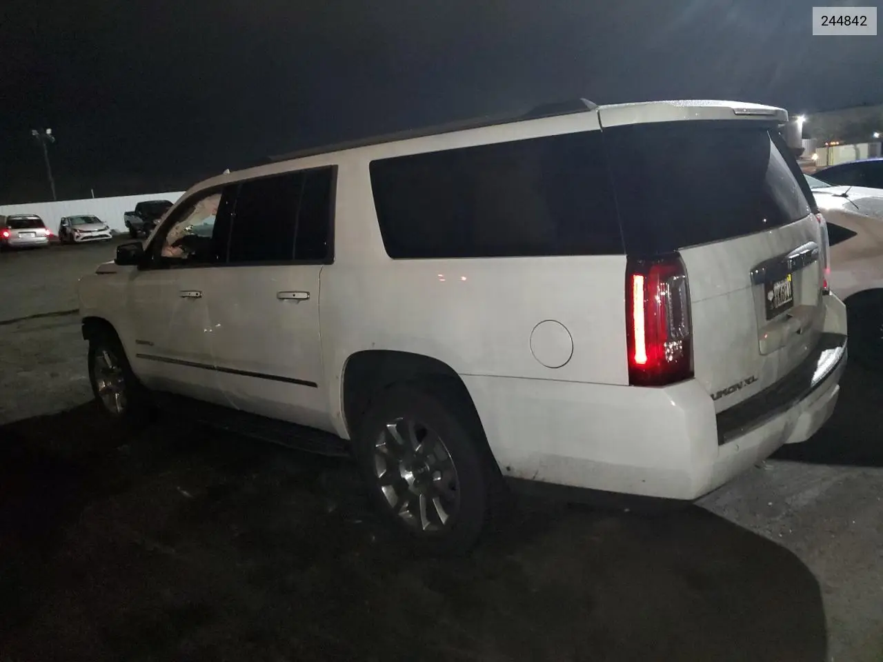 2018 GMC Yukon Xl Denali VIN: 1GKS2HKJ4JR244842 Lot: 48265935