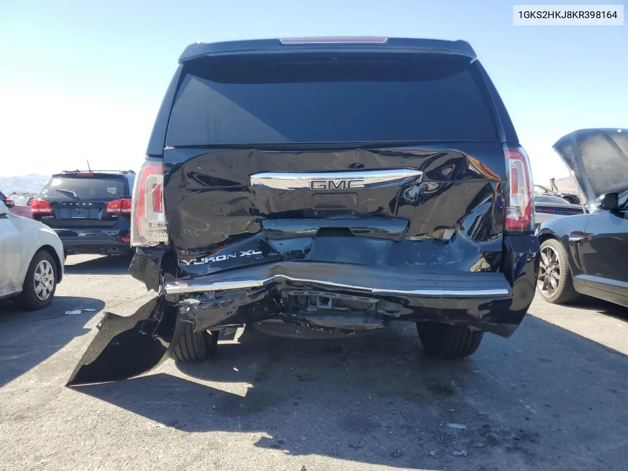 2019 GMC Yukon Xl Denali VIN: 1GKS2HKJ8KR398164 Lot: 62780135