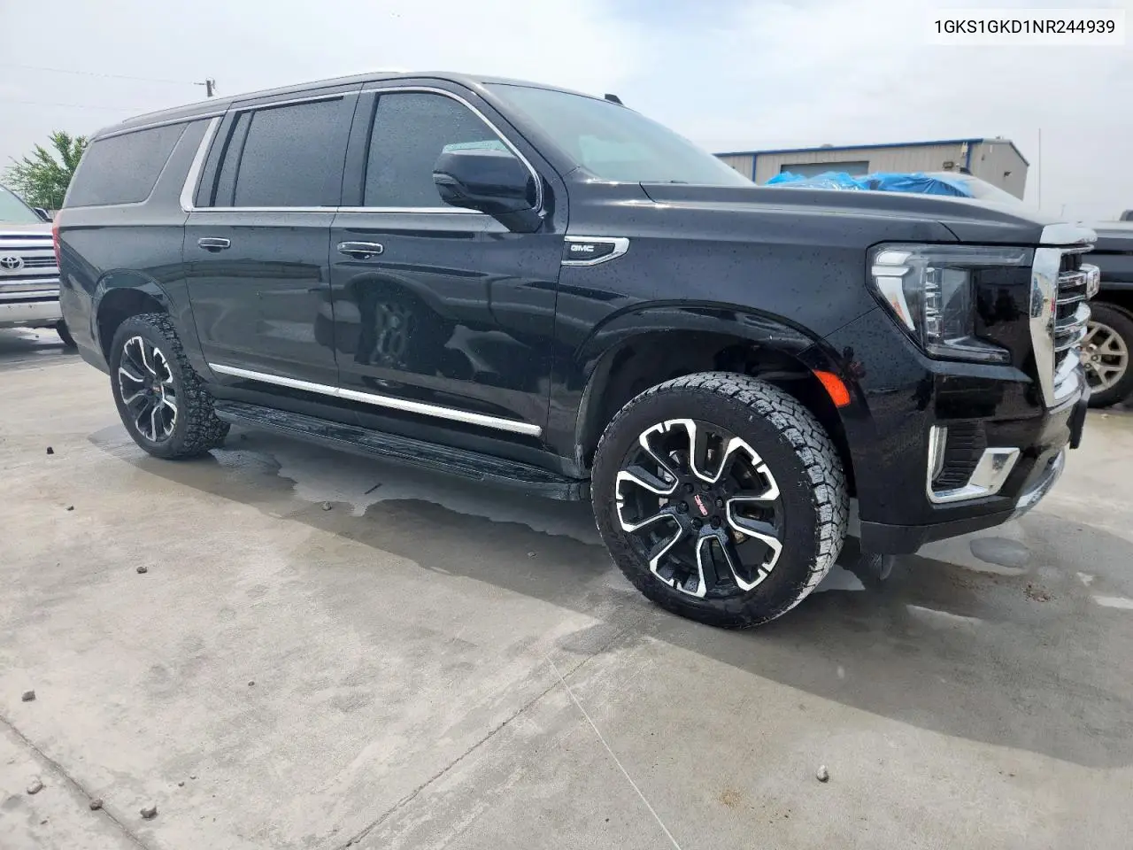2022 GMC Yukon Xl C1500 Slt VIN: 1GKS1GKD1NR244939 Lot: 58986435