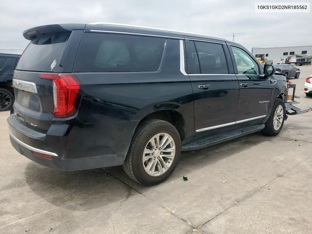 2022 GMC Yukon Xl C1500 Slt VIN: 1GKS1GKD2NR185562 Lot: 59724135