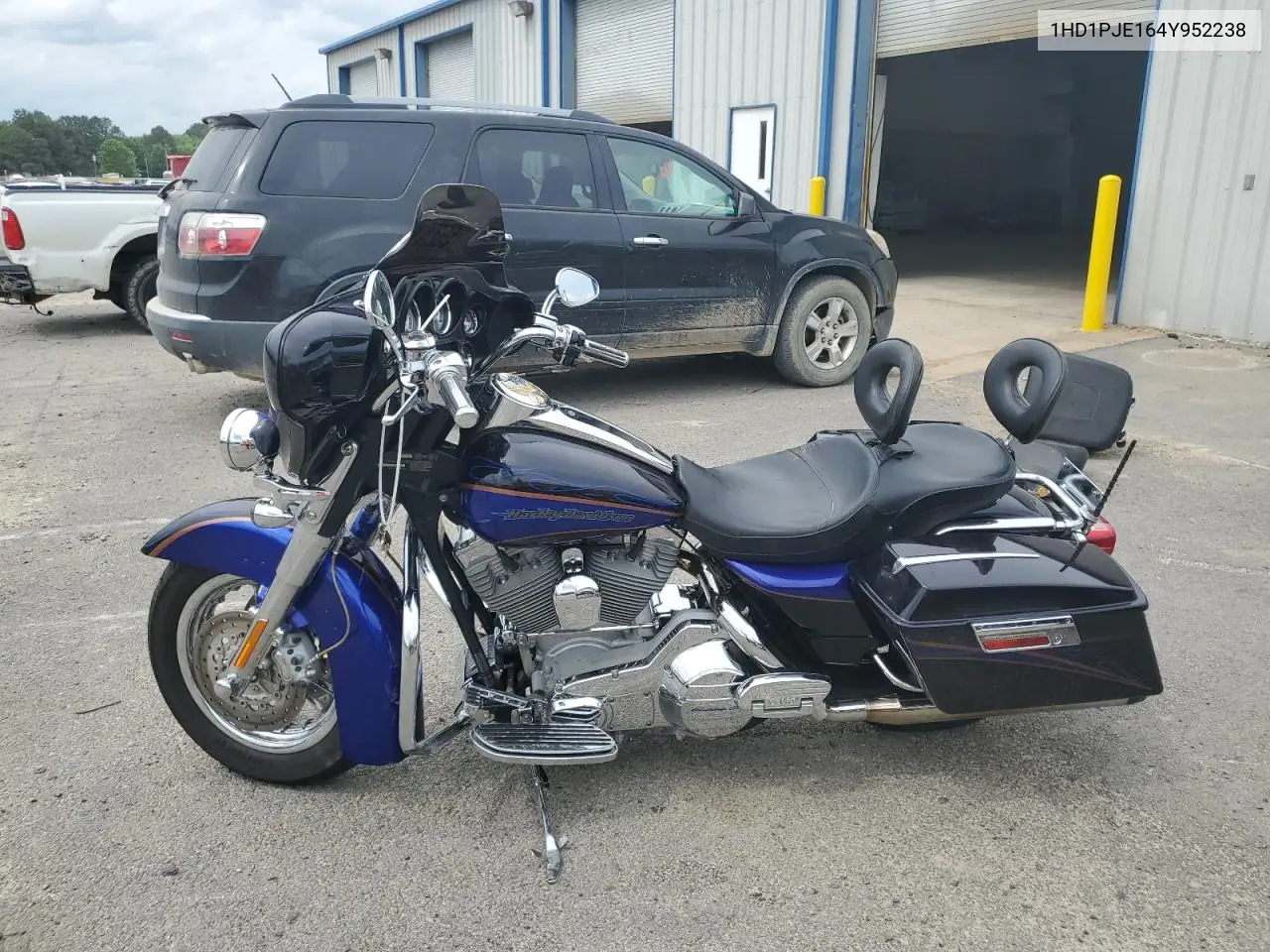 2004 Harley-Davidson Flhtcse VIN: 1HD1PJE164Y952238 Lot: 55279195