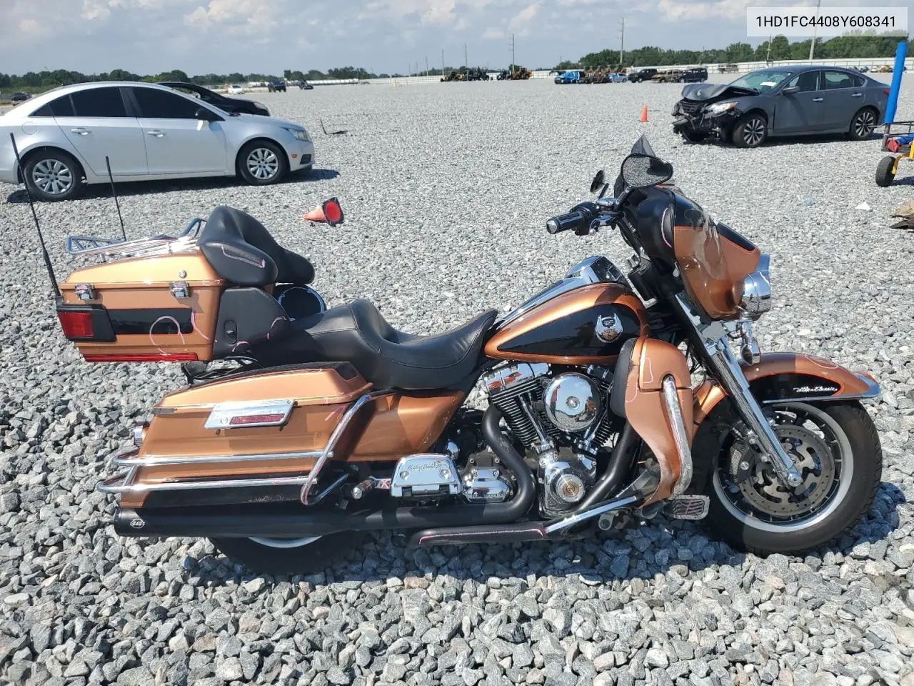 2008 Harley-Davidson Flhtcui 105Th Anniversary Edition VIN: 1HD1FC4408Y608341 Lot: 55642105