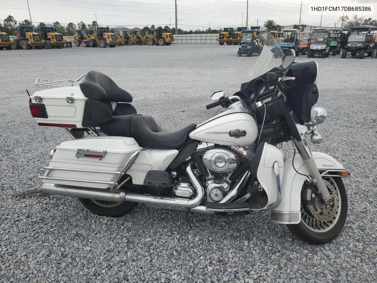2013 Harley-Davidson Flhtcu Ultra Classic Electra Glide VIN: 1HD1FCM17DB685386 Lot: 45223305